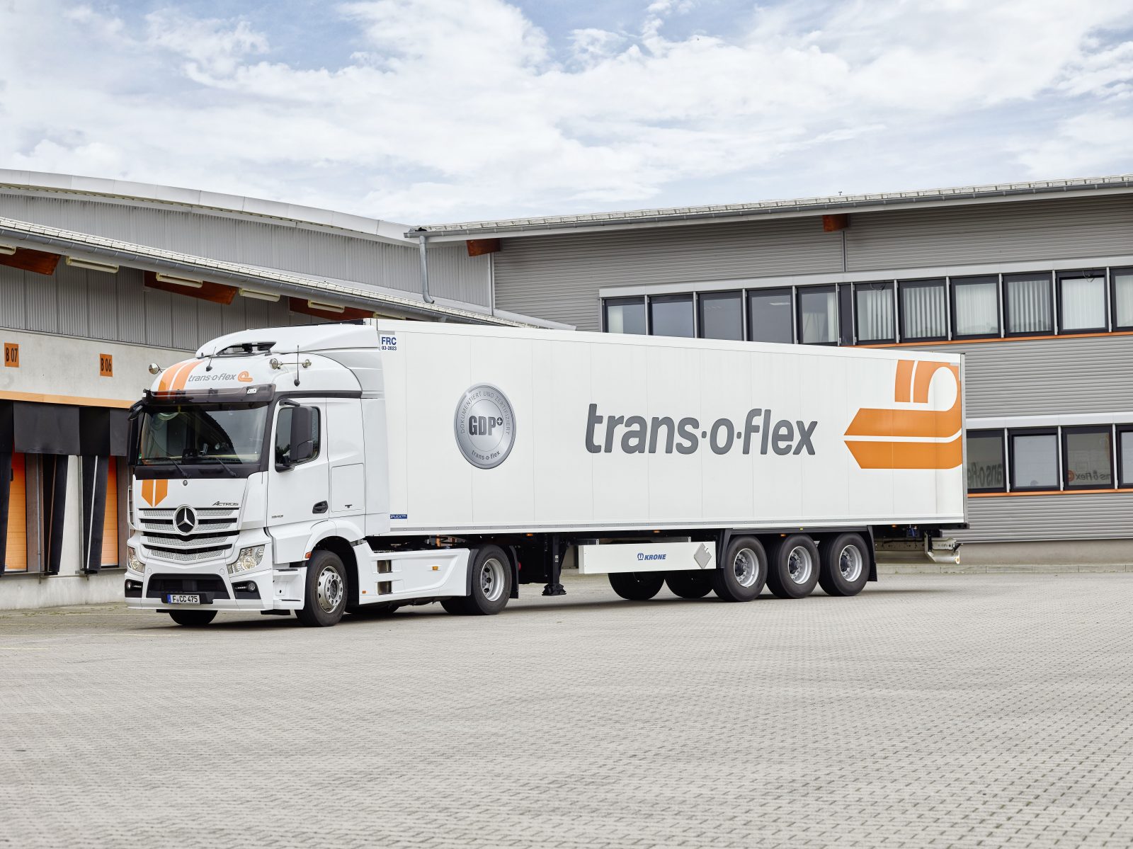 trans-o-flex Zustellfahrzeug 1