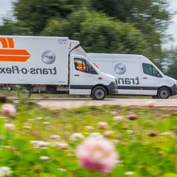 grundsteinlegung für den neuen trans-o-flex-standort in wildenfels trans-o-flex Sprinter und LKW